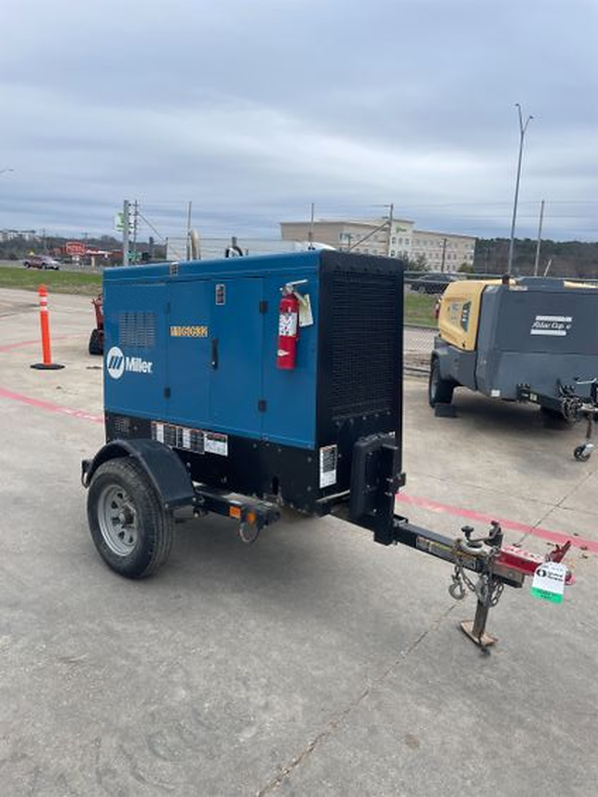 2020 Miller Big Blue 500 Pro Welder/Generator