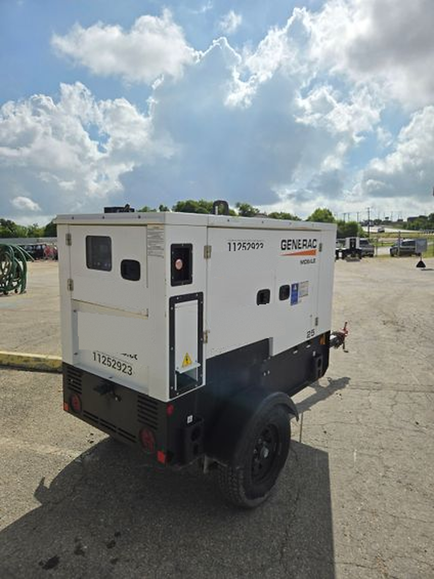 2021 Generac MDG25IF4 - Image 3