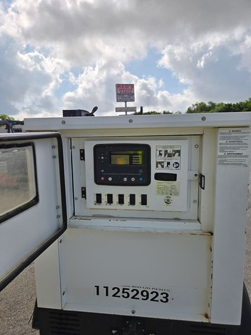 2021 Generac MDG25IF4 - Image 5