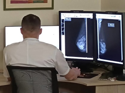 В Великом Новгороде работают специалисты Национального исследовательского центра онкологии