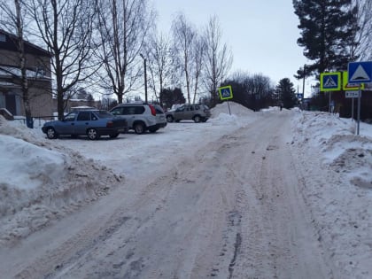 В новгородской деревне возле детского сада убрали снег после вмешательства депутата "Единой России"
