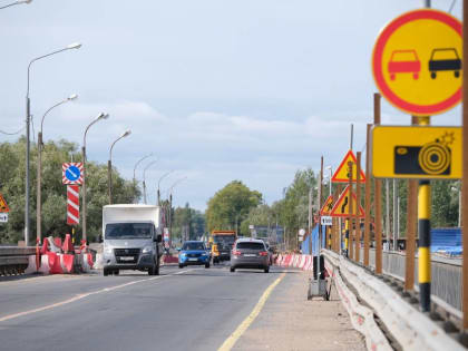 На Синем мосту под Великим Новгородом открыли движение по двум полосам