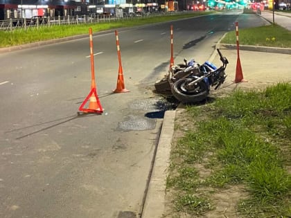 В Великом Новгороде мотоциклист пострадал в ДТП