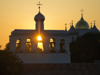 Уникальным световым шоу в Великом Новгороде почтут память героев Победы