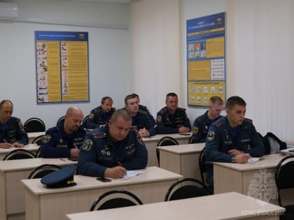 Занятия по служебной подготовке в рамках школы оперативного мастерства прошли в Великом Новгороде