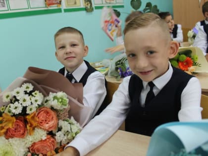 Горячая линия по зачислению детей в первые классы