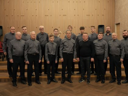 Благодаря спонсорской помощи Алексея Куштовского и грантовой поддержке у «Новгородского хорового братства» появилось звуковое оборудование