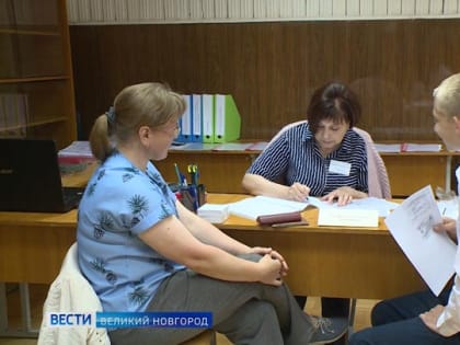В ряде колледжей и техникумов Новгородской области стартовала приёмная кампания. Одним из первых документы на поступление начали принимать в Дорожно-транспортном техникуме