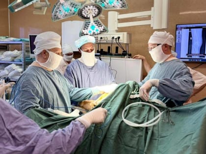 В Великом Новгороде впервые сделали две уникальные операции на коленных суставах