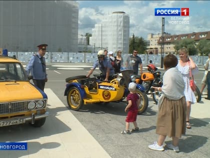 В Великом Новгороде отметили 86-ю годовщину образования службы Госавтоинспекции