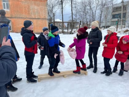 Познавательно-игровой программе "Масленица-блинница, весны именинница".