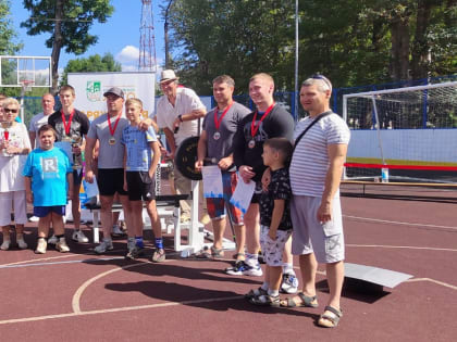 ТУРНИР ПО МНОГОПОВТОРНОМУ ЖИМУ ЛЁЖА