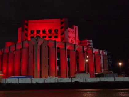 Новгородский театр драмы получил архитектурную подсветку