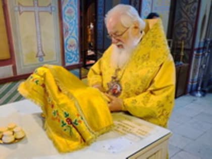 Митрополит Лев совершил Божественную литургию в Софийском соборе
