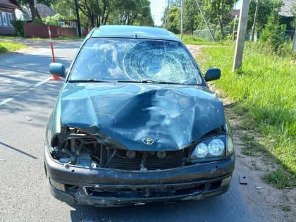 В Малой Вишере водитель иномарки сбил пенсионера на мопеде