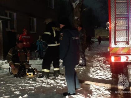 В Великом Новгороде на пожаре погиб человек