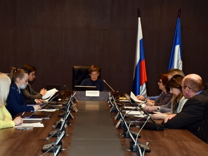 Профильный комитет одобрил законопроекты о мерах поддержки для педагогов