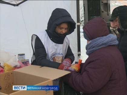 В храме Успения Божией Матери в Великом Новгороде прошёл большой благотворительный обед