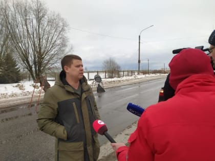 Рециклер от "Городского хозяйства" поддерживает состояние дорог и зимой