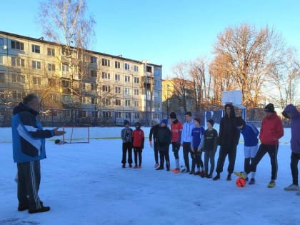 ТУРНИР ПО ФУТБОЛУ НА СНЕГУ СРЕДИ ШКОЛ Г. ВАЛДАЙ