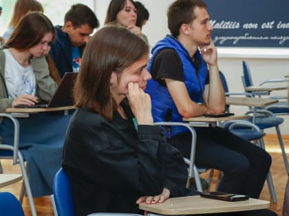 В НовГУ разработали проект базы данных библиотеки Новгородской духовной семинарии