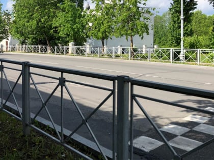 ЦРГСНО предлагает очистить центр города от заборов вдоль дорог