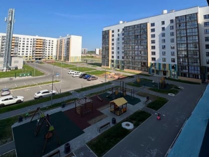 Молодой врач получила новую двухкомнатную квартиру в Великом Новгороде