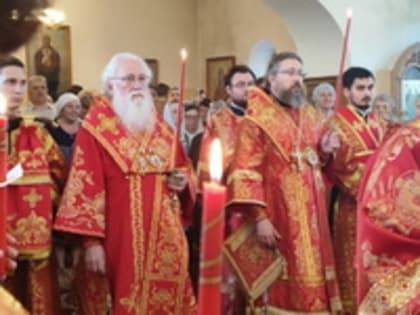 Митрополит Лев и епископ Вениамин совершили всенощное бдение в храме святого князя Александра Невского