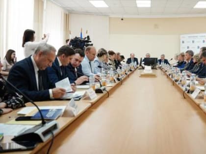 В Боровичах обсудили меры поддержки бизнеса Новгородской области в условиях санкций