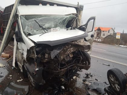 В Новгородском районе на трассе М-10 столкнулись четыре автомобиля