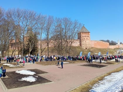 В Великом Новгороде прошла всероссийская акция «10 тысяч шагов к жизни»