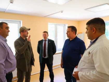 В Демянском округе продолжается ремонт поликлиник