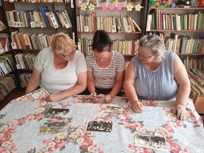 Час воспоминаний «Учительница первая моя»