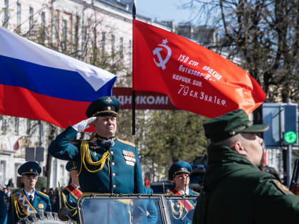 Празднование 79-й годовщины Великой Победы для новгородцев началось с парада на главной площади города