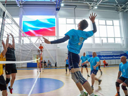 На одной волне: новгородский турнир «Ростелекома» по волейболу среди операторов связи вышел на межрегиональный уровень