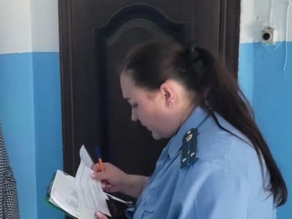 Специалисты ТК «Новгородская» ходят по квартирам крупных должников вместе с судебными приставами