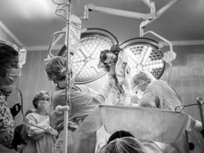 Новгородка поблагодарила медиков областного роддома за помощь в рождении восьмерых детей