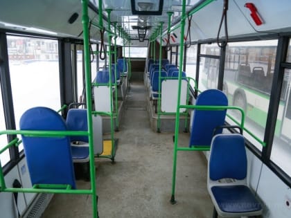 На кольцевой развязке улиц Большой Московской и Державина произошло ДТП с автобусом