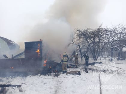 В Великом Новгороде на пожаре погиб пенсионер