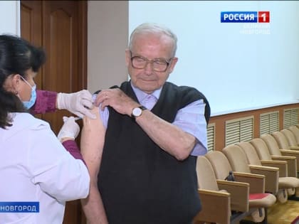 В администрации Великого Новгорода около 50 человек воспользовались возможностью  сделать прививки во время выездной вакцинации