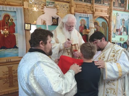 Митрополит Лев совершил Литургию в церкви Святителя Николая села Лычково