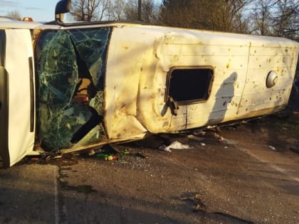 Четыре человека пострадали в ДТП с автобусом