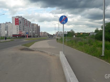 Решать проблему велосипедистов в конце Псковской улицы не собираются