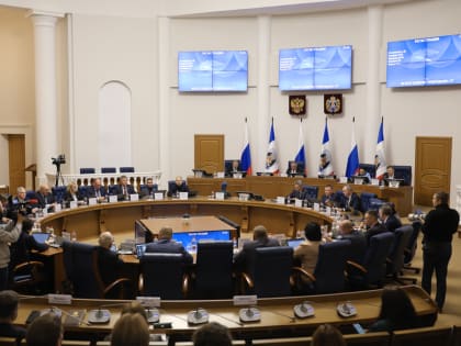 Меры поддержки молодых педагогов и учителей, переехавших на работу в сельские населённые пункты, будут продолжены в 2025 году