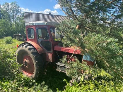 Пожилой новгородец попал под колёса трактора
