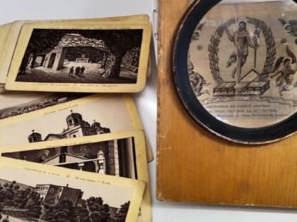 В новгородском Киномузее выставлены уникальные религиозные экспонаты, переносящие посетителя в позапрошлый век