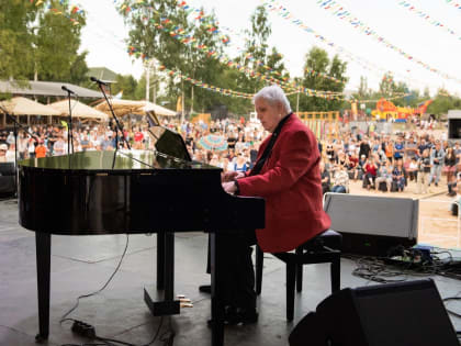 Джазовый фестиваль возвращается из Поозерья в Новгородский кремль