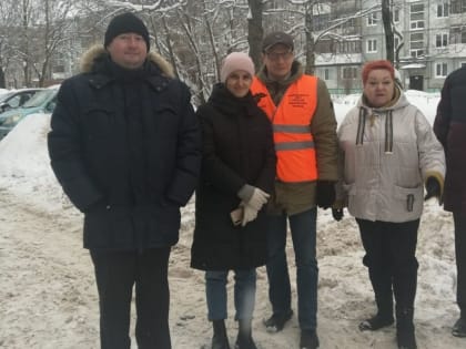 Школа грамотного потребителя оценила состояние дворов