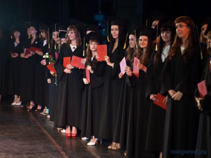 Красный диплом в этом году получит 291 выпускник НовГУ