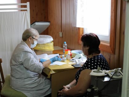 "Медицинский десант" высадился в Мошенском районе